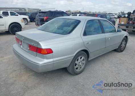 2000 Toyota Camry Le V6 z USA, uszkodzony, nr VIN JT2BF22K6Y0256777